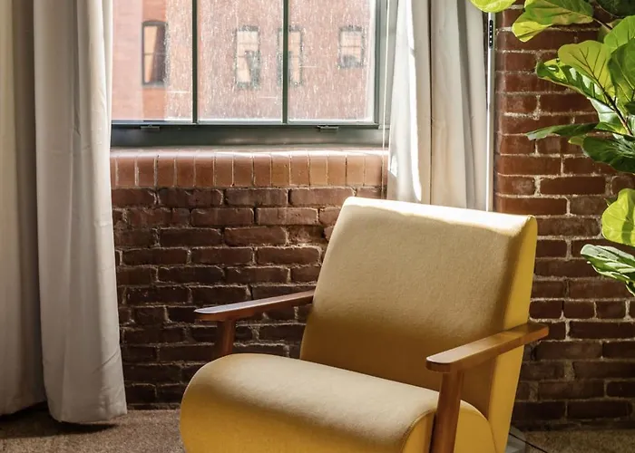 Luxury Industrial 2 Bedroom 2 Full Bath Strip District & Riverwalk Apartment