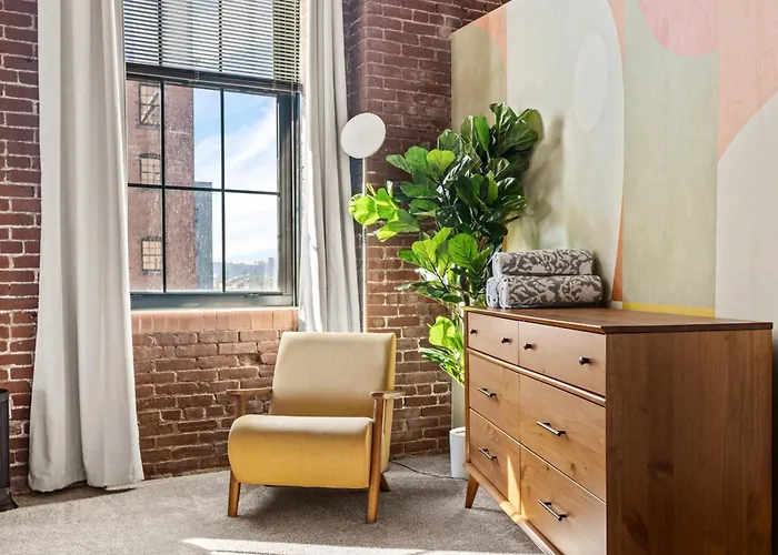 Luxury Industrial 2 Bedroom 2 Full Bath Strip District & Riverwalk