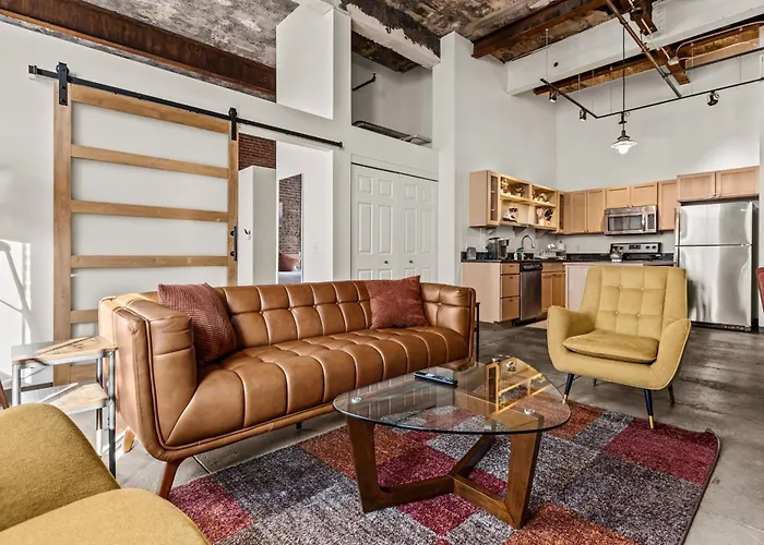 Luxury Industrial 2 Bedroom 2 Full Bath Strip District & Riverwalk Apartment *
