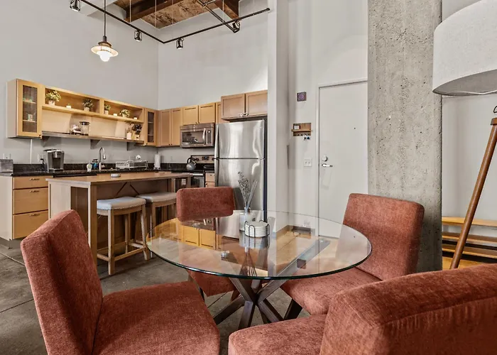 Luxury Industrial 2 Bedroom 2 Full Bath Strip District & Riverwalk *