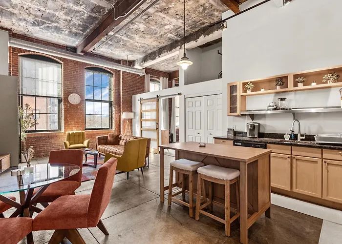 Luxury Industrial 2 Bedroom 2 Full Bath Strip District & Riverwalk Pittsburgh