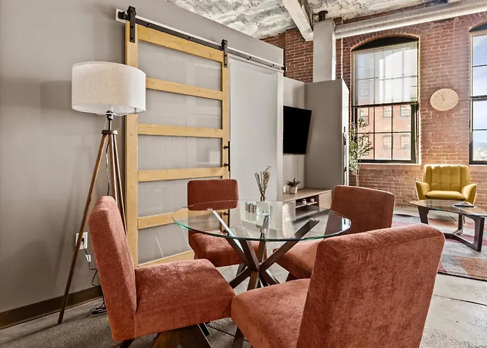 Luxury Industrial 2 Bedroom 2 Full Bath Strip District & Riverwalk Apartment